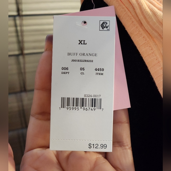 ♦️SOLD♦️- Zoe+Liv - Happy Days Ahead - Cinched, Cropped Tank - Juniors XL - NWT - Picture 3 of 7